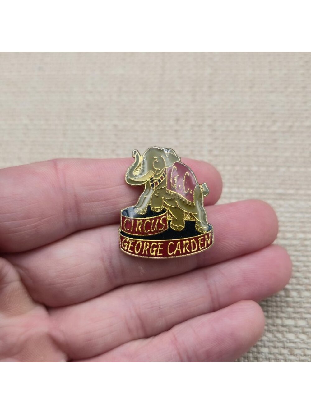George Carden Circus Elephant Vintage Enamel Lapel Pin A8540